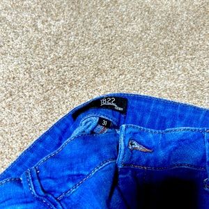 1822 denim jeans petite distressed and comfy stretch pant